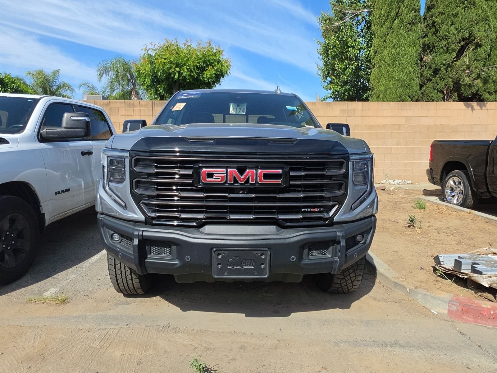 2023 GMC Sierra 1500 AT4X photo 3