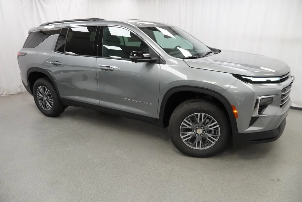 2027 Chevrolet Traverse LT - Photo 6