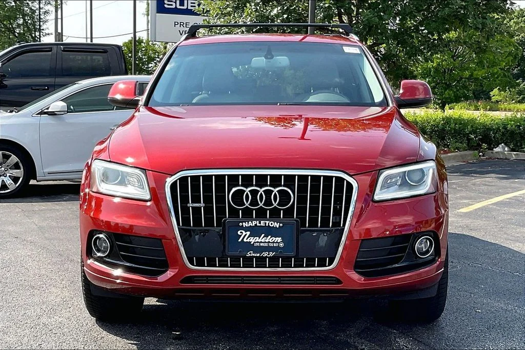 Used 2014 Audi Q5 Premium with VIN WA1LFAFP4EA047887 for sale in Schaumburg, IL