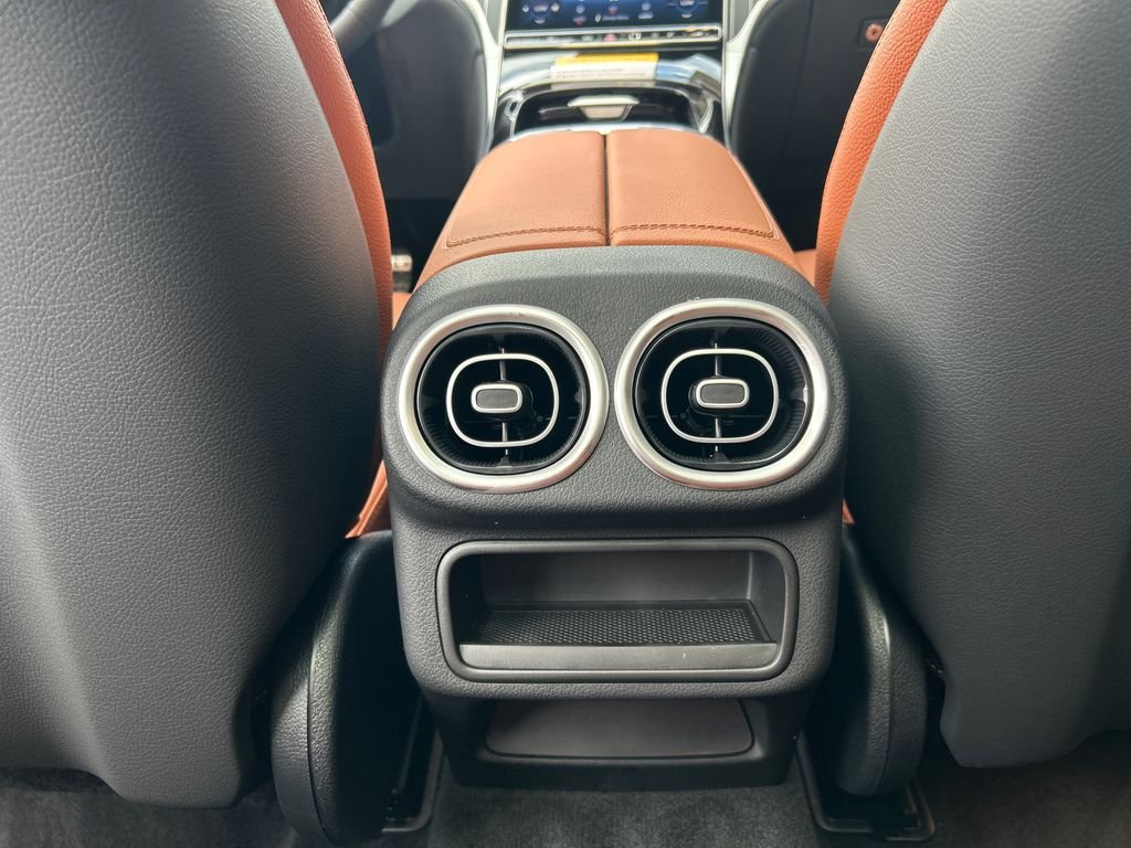 New 2027 Polar White Mercedes-Benz GLC 300 image 25