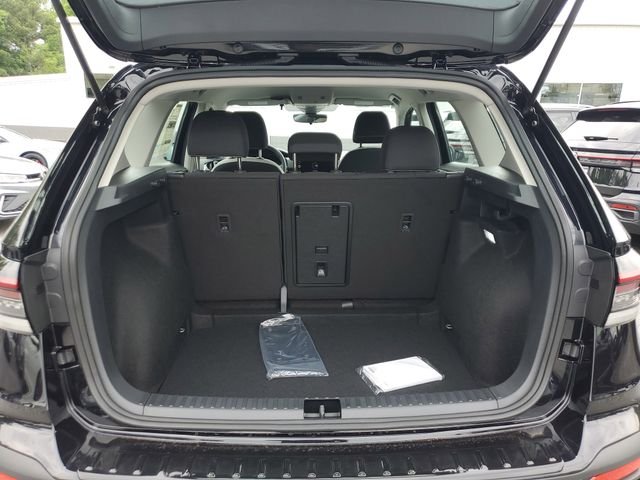 New 2026 Black Volkswagen 1.5T S image 8