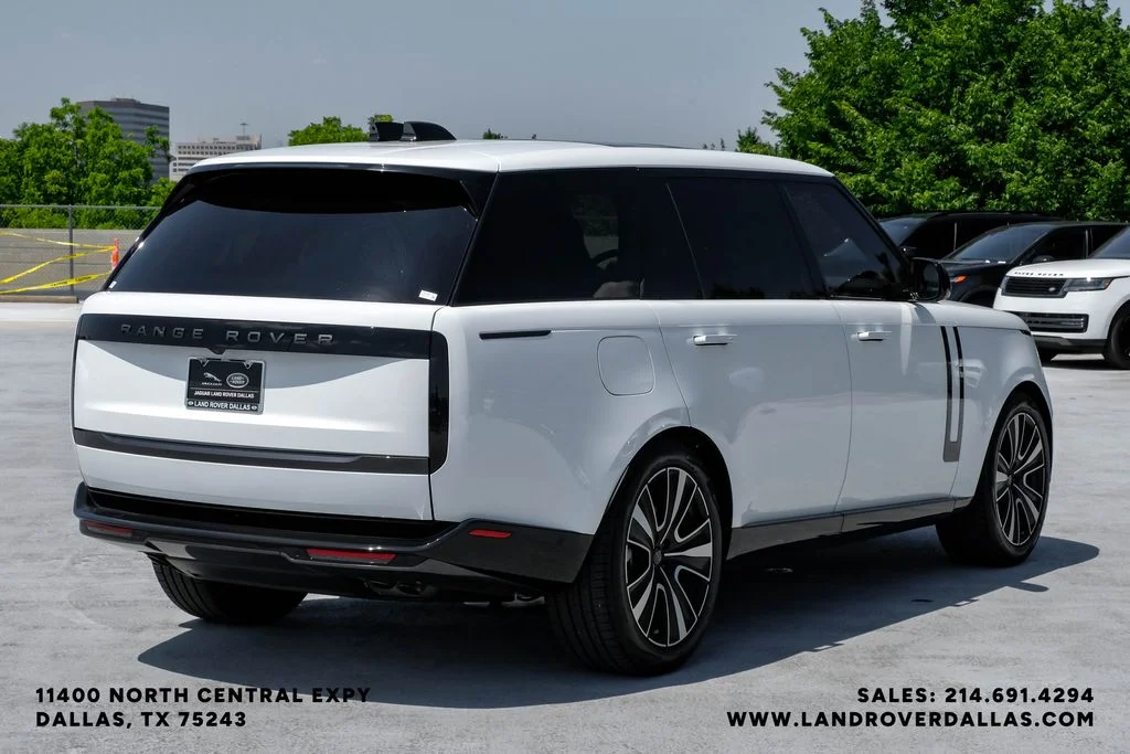 2026 Land Rover Range Rover SE - Photo 8