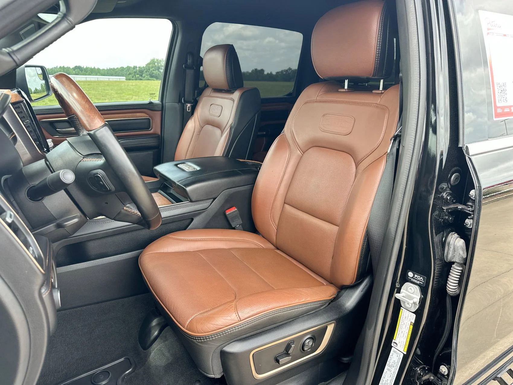 Used 2022 Diamond Black Crystal Pearlcoat Ram Longhorn image 11