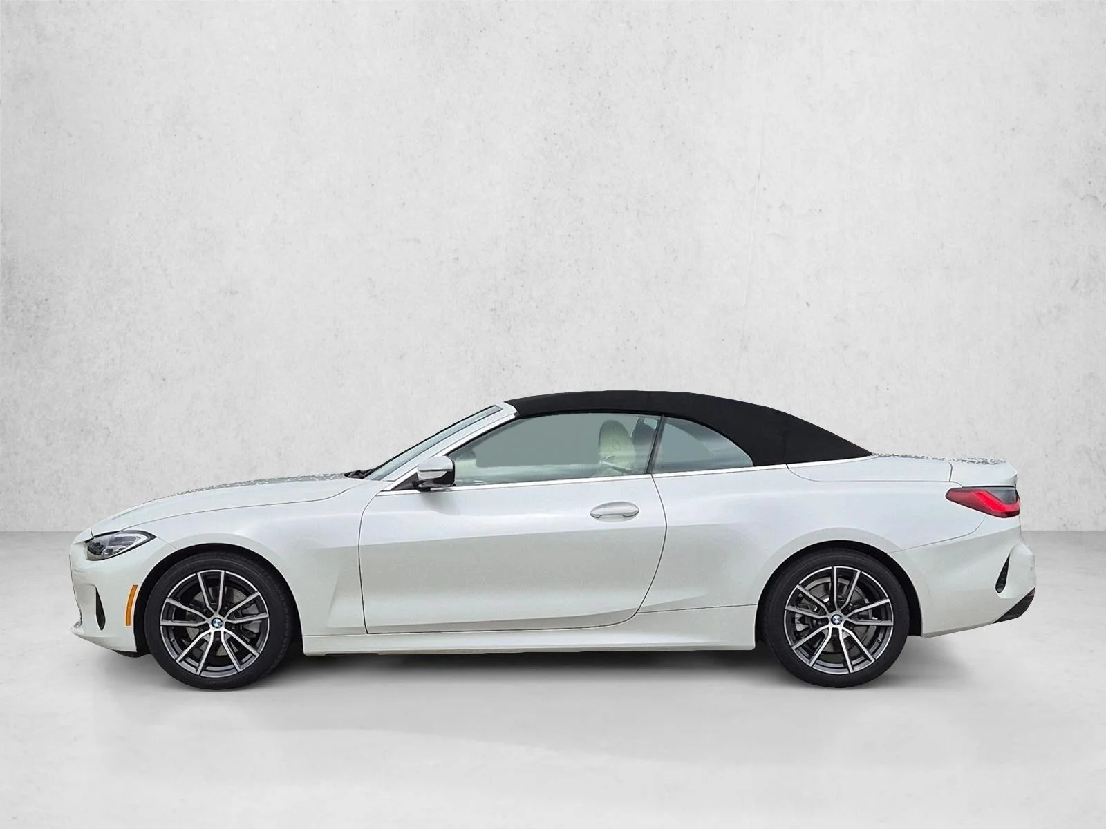 Used 2022 Alpine White BMW 430i xDrive image 9