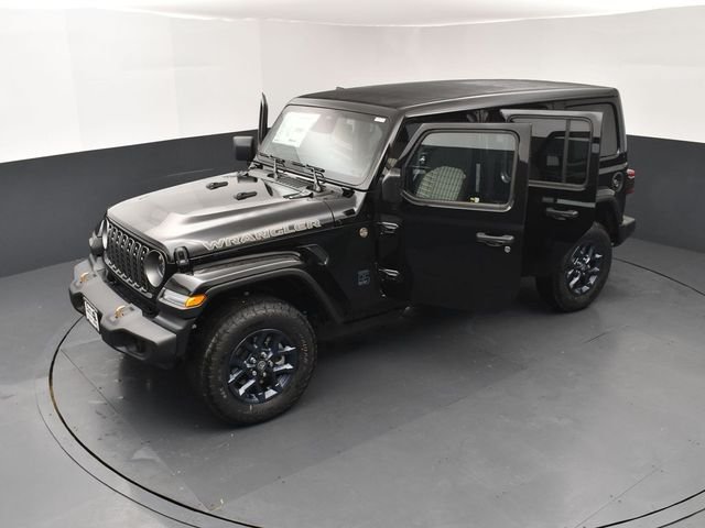New 2026 Black Clear-Coat Exterior Paint Jeep 85th Anniversary Edition image 27