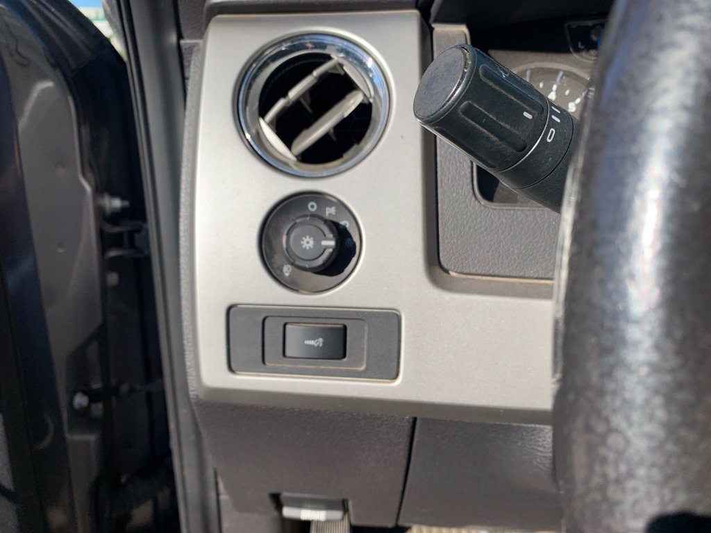 Used 2013 Sterling Gray Metallic Ford Lariat image 17