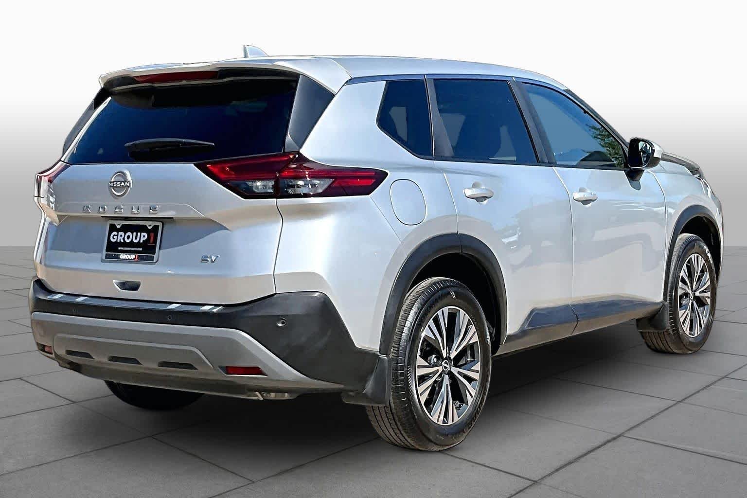 Used 2023 Brilliant Silver Metallic Nissan SV image 13