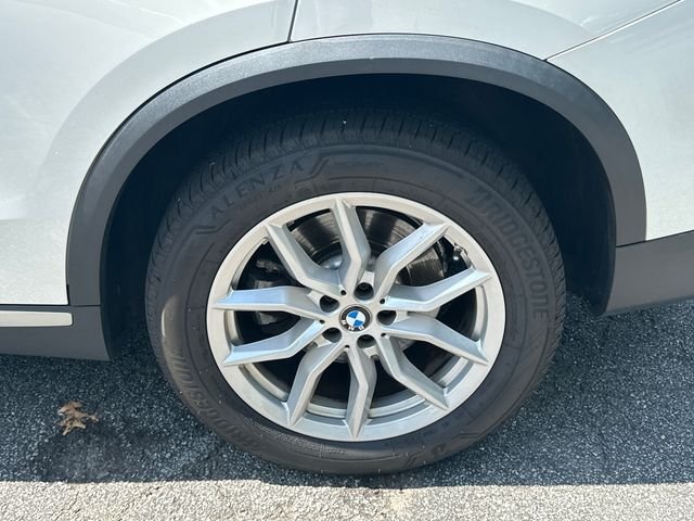 Used 2021 White BMW xDrive40i image 20