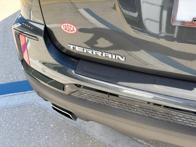 Used 2017 GRAPHITE GRAY METALLIC GMC SLT image 7