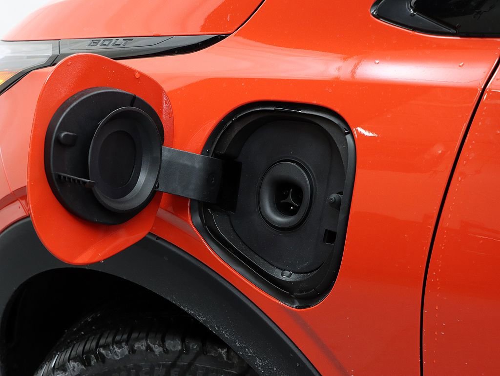 2027 Chevrolet Bolt RS - Photo 11