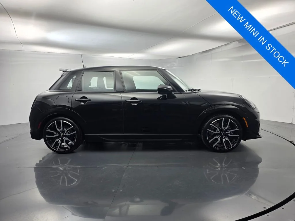 New 2026 Black MINI Iconic image 3