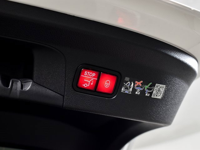 New 2026 Polar White Mercedes-Benz GLE 53 AMG® image 90