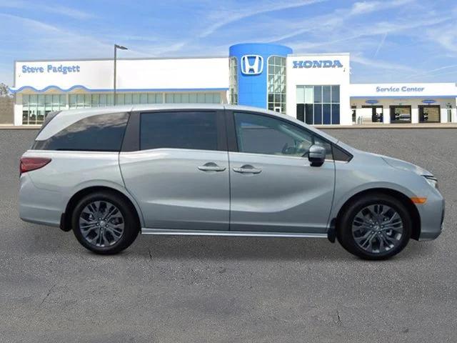 New 2026 Solar Silver Metallic Honda Touring image 7