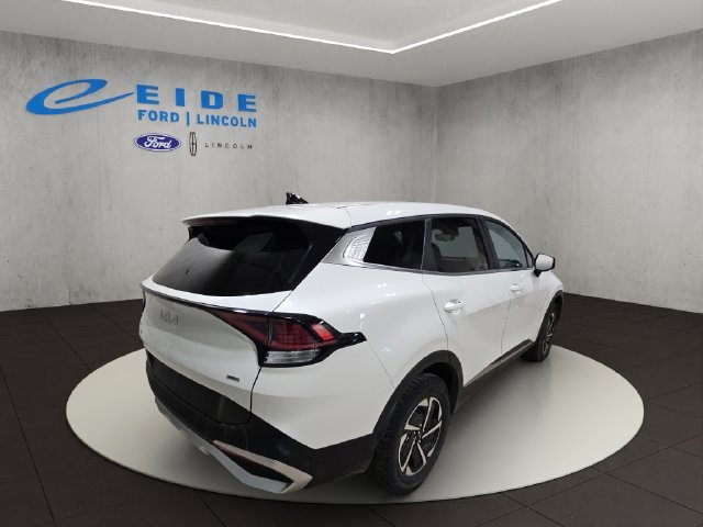Used 2023 White Kia LX image 10