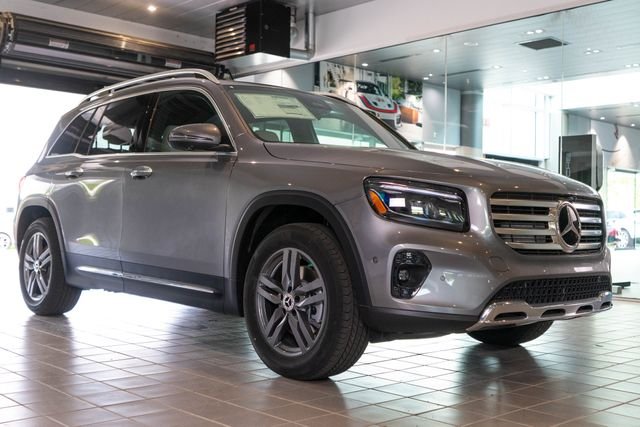 2026 Mercedes-Benz GLB GLB 250 4MATIC's photo