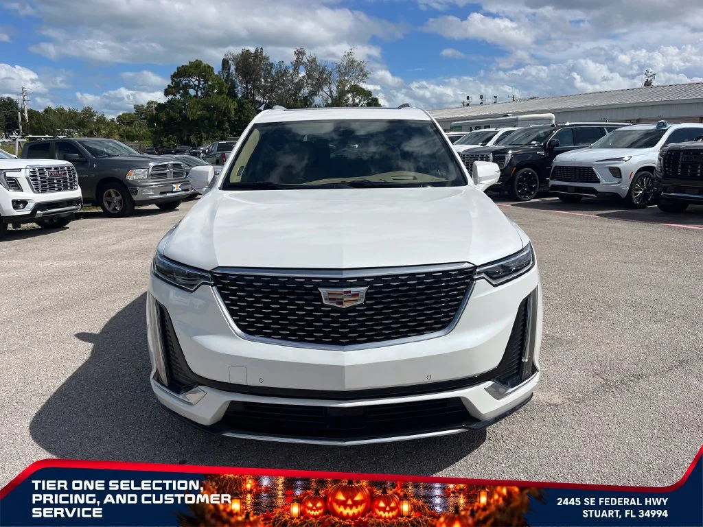 Used 2023 CRYSTAL WHITE TRICOAT Cadillac AWD Premium Luxury image 3