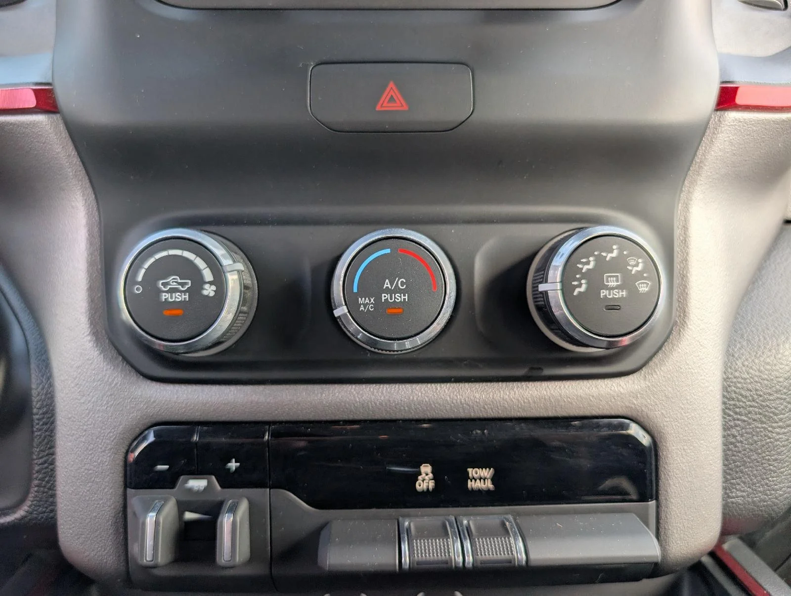 Used 2022  Ram Rebel image 18