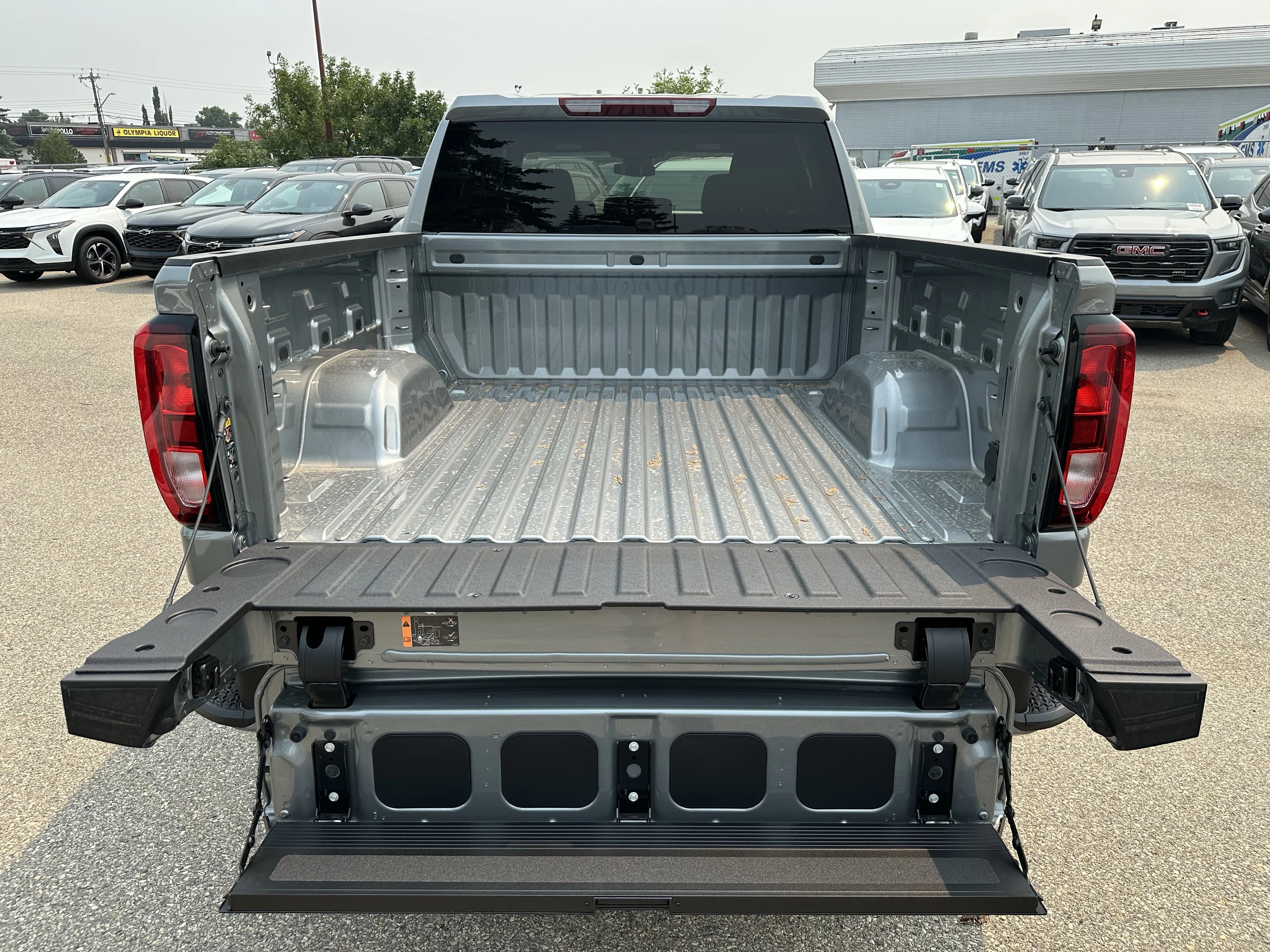 New 2026 Sterling Metallic GMC Elevation image 8