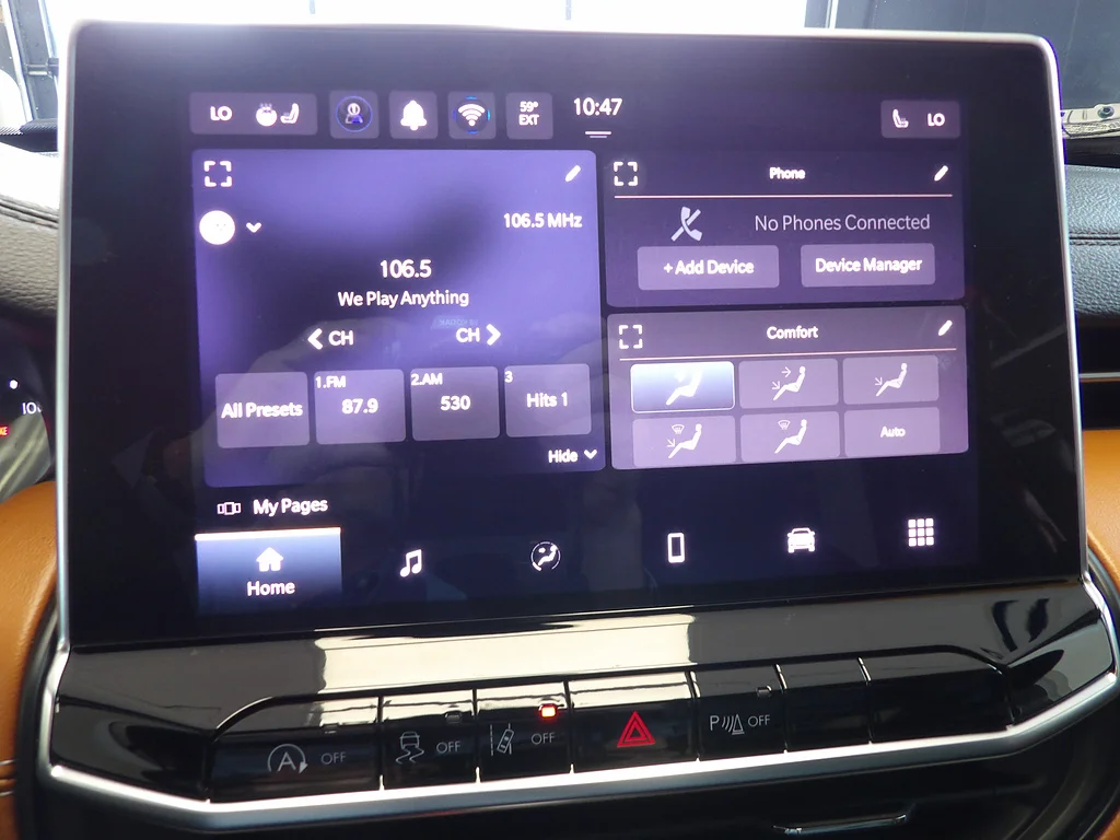 Used 2025 Red Hot Pearl Coat Jeep Limited image 33