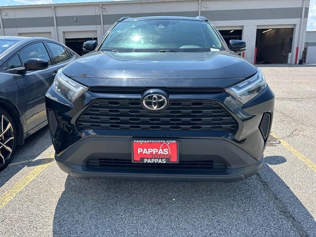 Used 2022 Black Toyota XLE image 2
