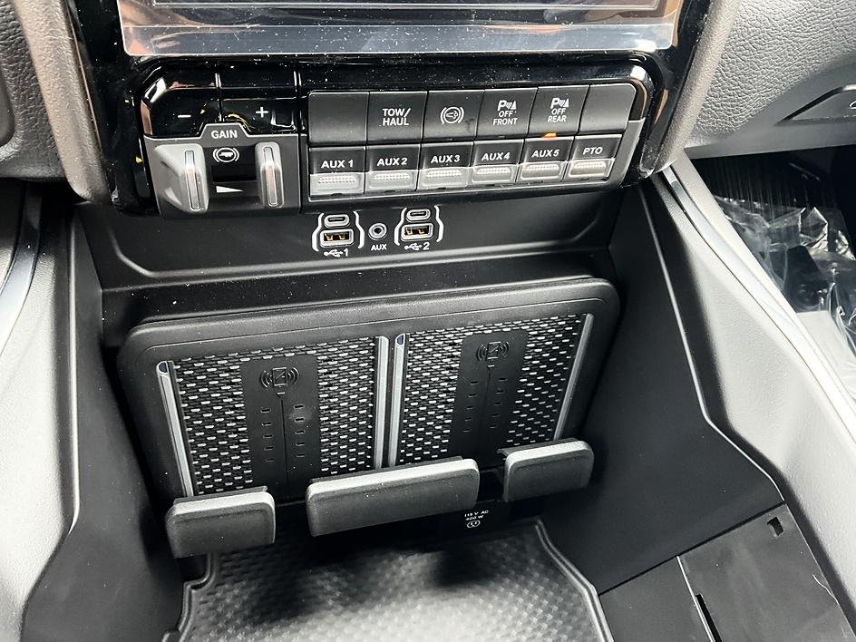 New 2027 Ceramic Gray Clearcoat RAM Laramie image 23