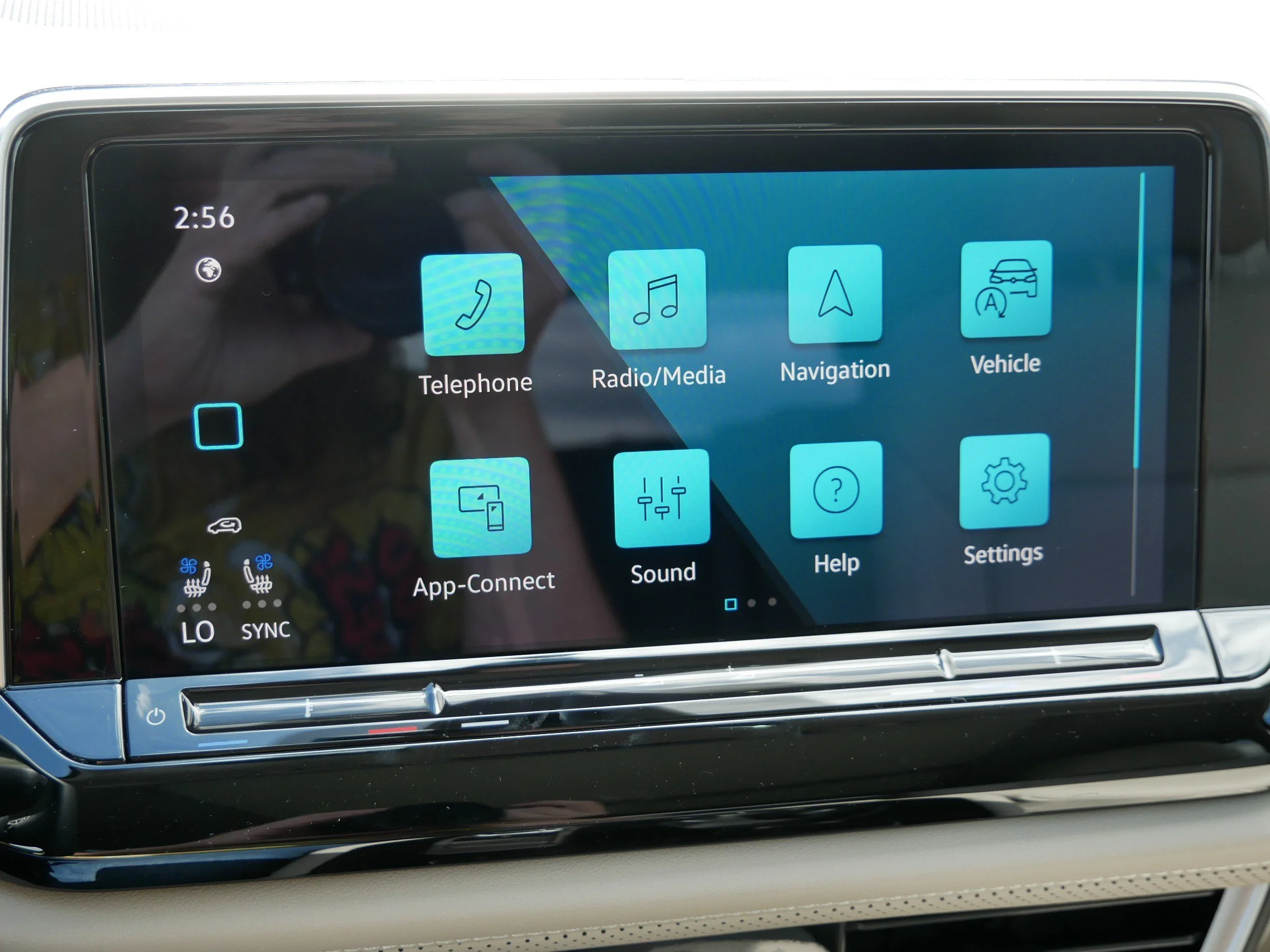 New 2026 Deep Black Pearl Volkswagen 2.0T SE w/Technology image 8