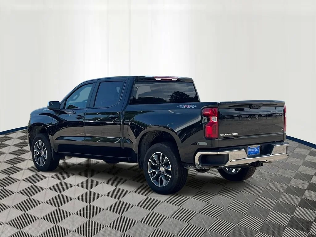 Used 2026 Black Chevrolet LT image 4