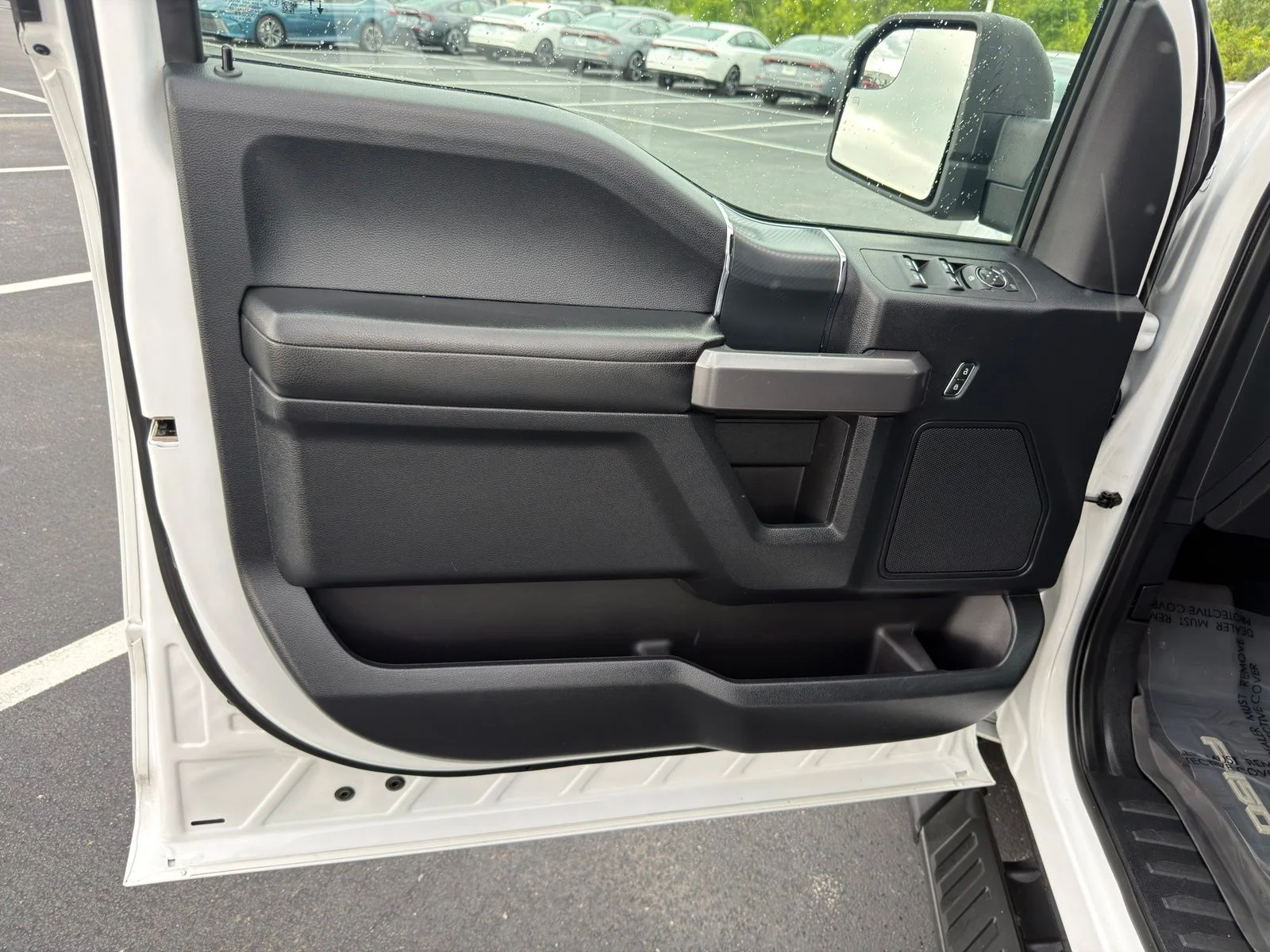 Used 2020 White Ford XLT image 13