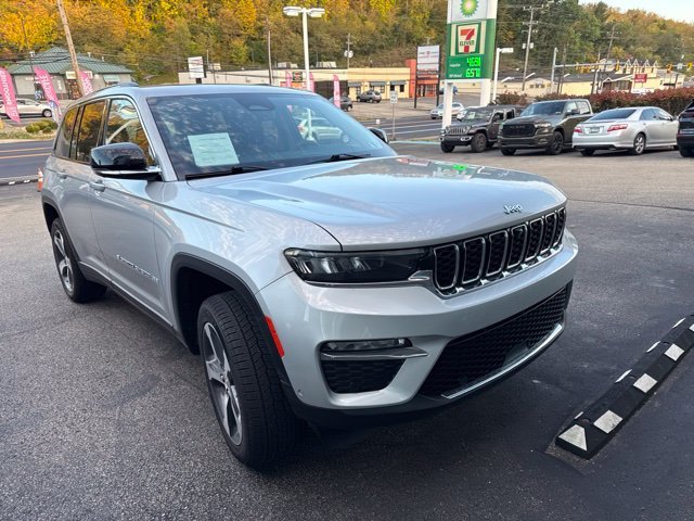 Used 2023 Silver Jeep 4xe image 3