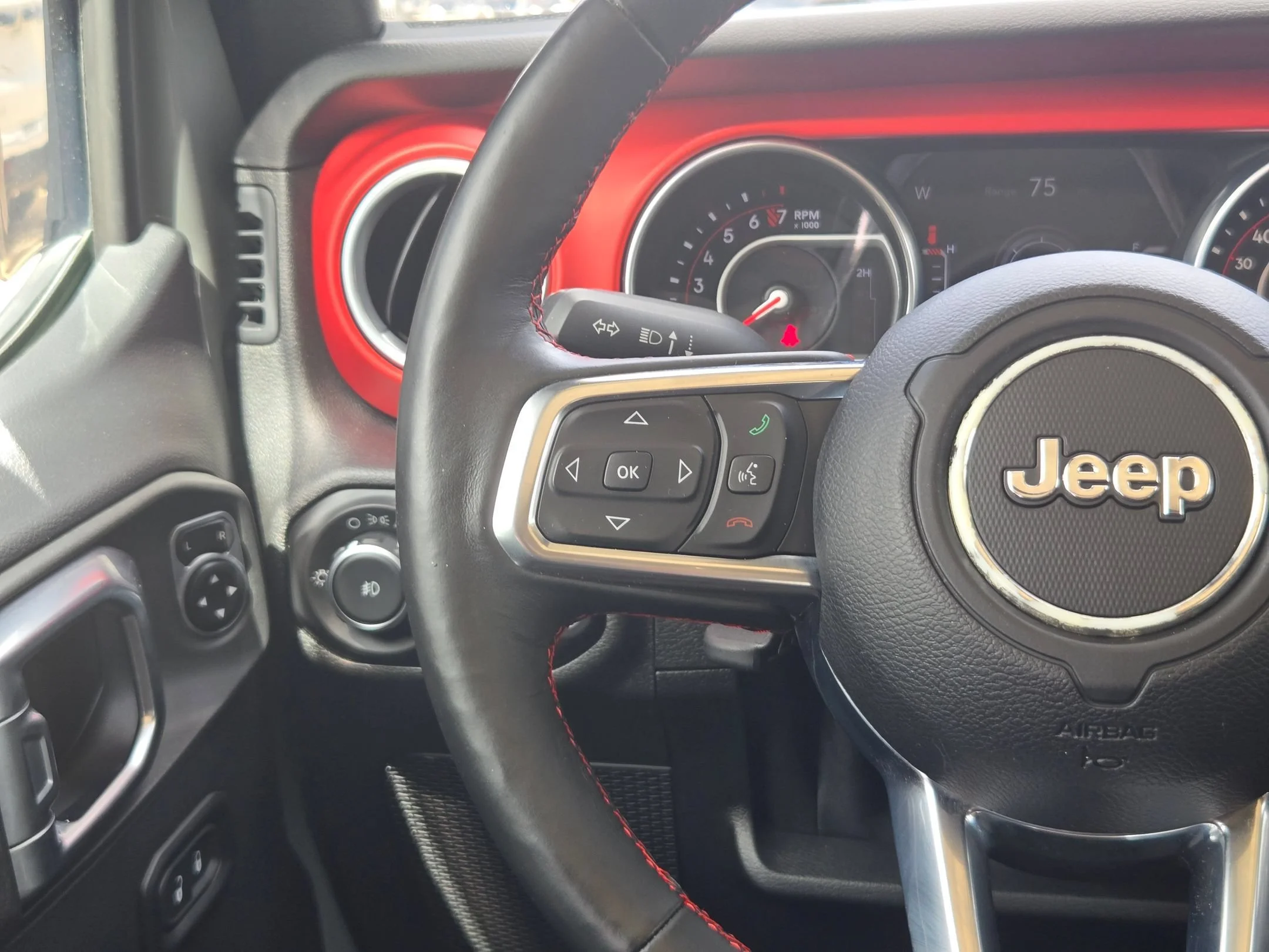 Used 2018 Gray Jeep Unlimited Rubicon image 19