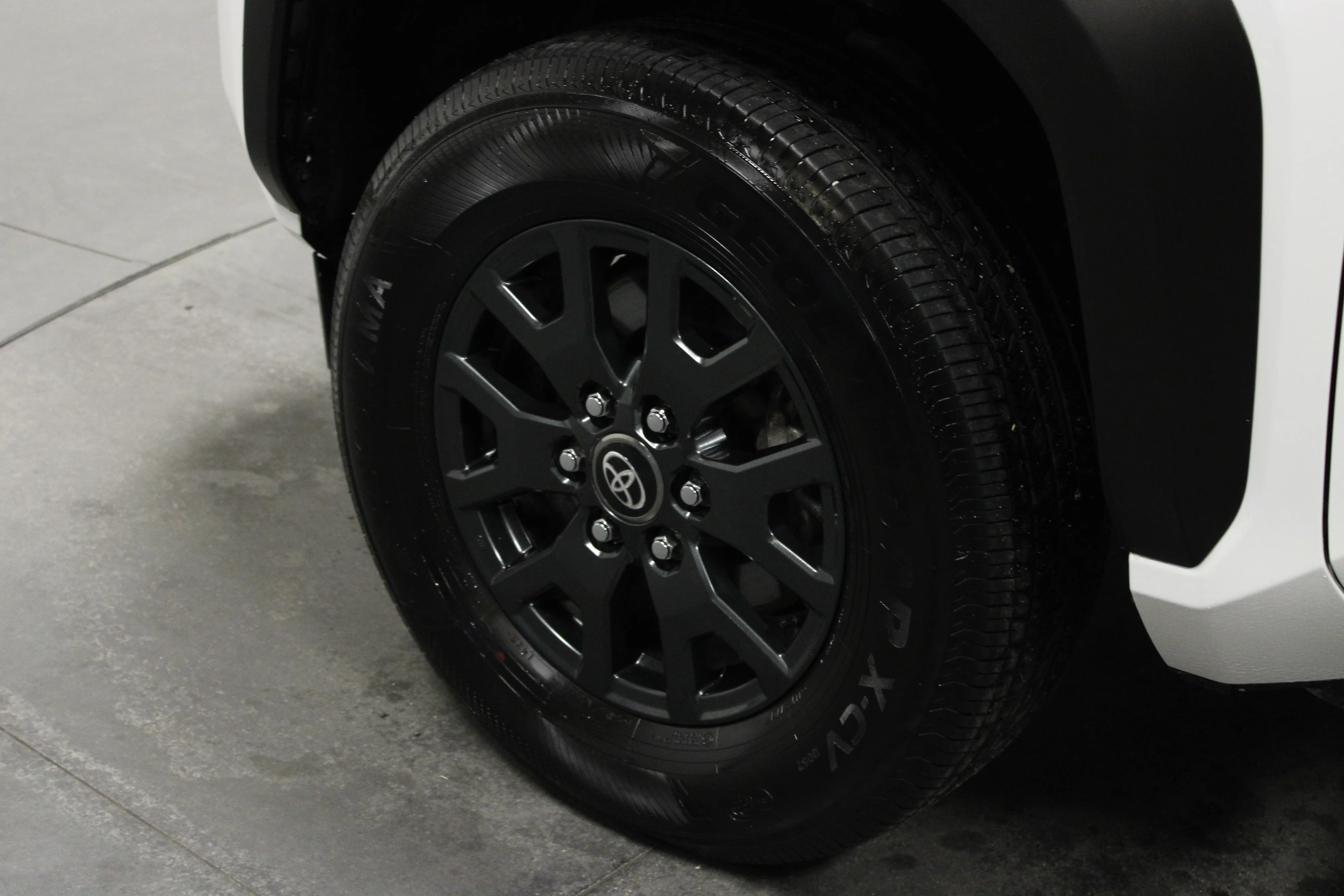 Used 2025 Ice Toyota SR5 image 10