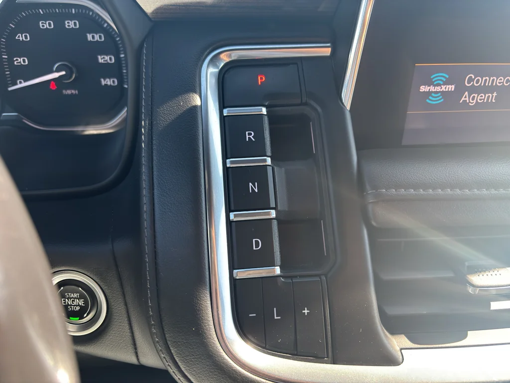 Used 2021 Summit White GMC SLE image 23