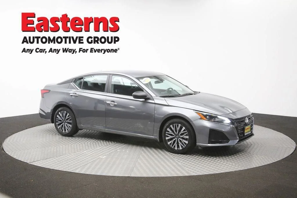 Used 2025 Gray Nissan 2.5 SV image 49