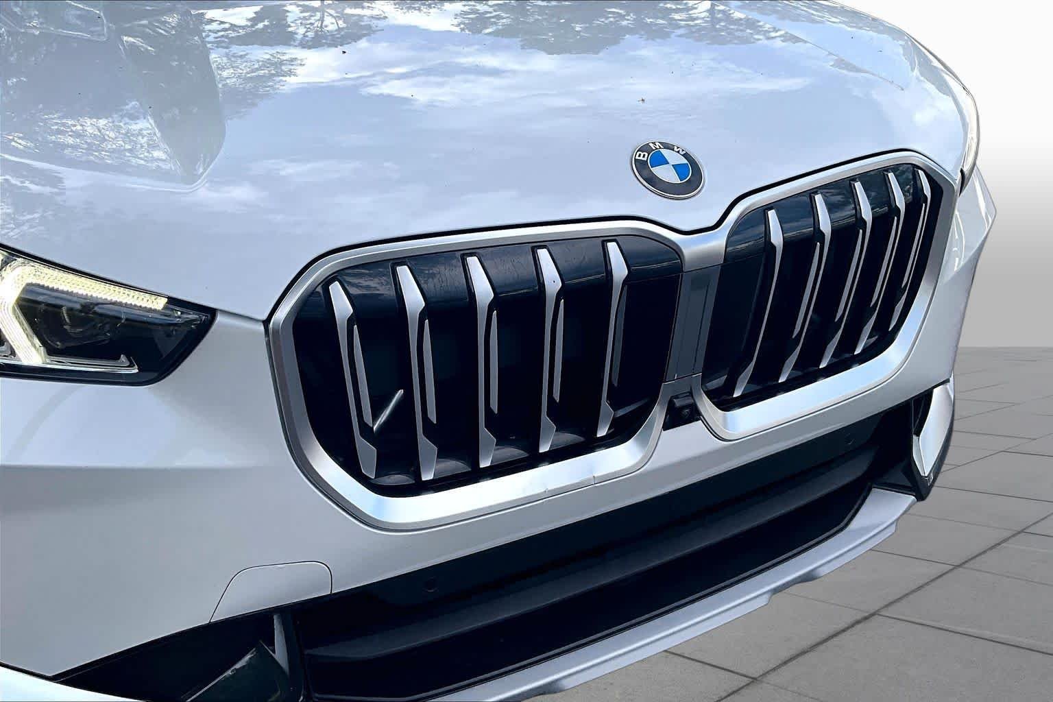Certified Used 2023 Mineral White Metallic BMW xDrive28i image 30