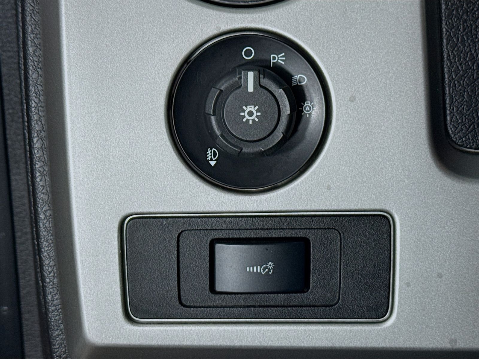 Used 2013 Ruby Red Metallic Ford Lariat image 11