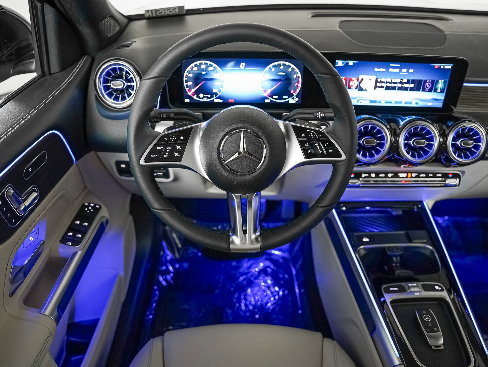 New 2026 Night Black Mercedes-Benz GLB 250 image 14