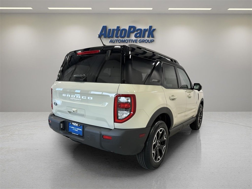 2025 Ford Bronco Sport Outer Banks photo 3