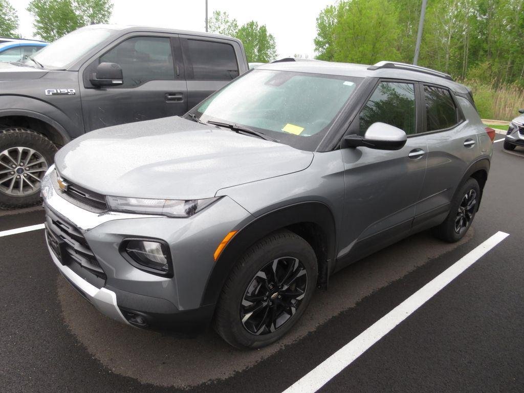 Used 2023 Sterling Gray Metallic Chevrolet LT image 7