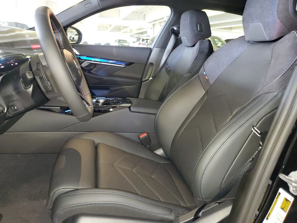 New 2026 Black Sapphire Metallic BMW M60 image 16