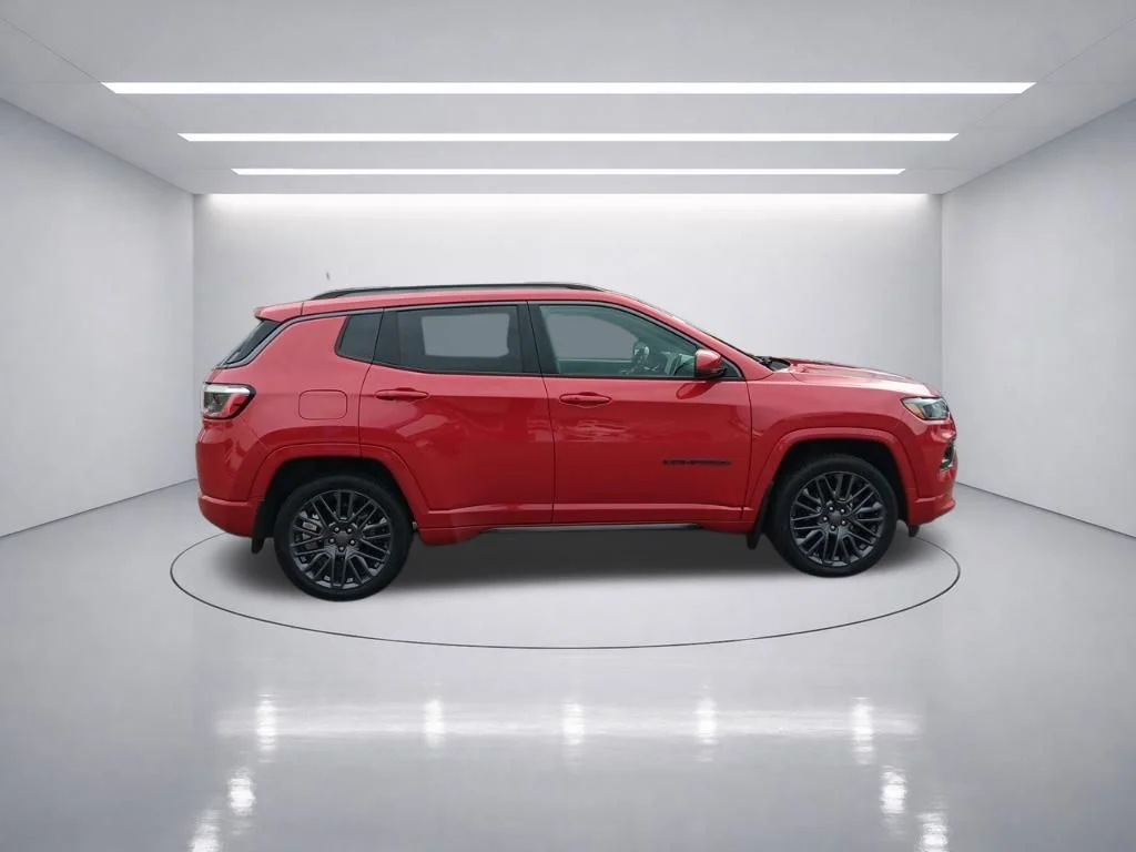 Used 2022 Redline Pearlcoat Jeep Limited image 16