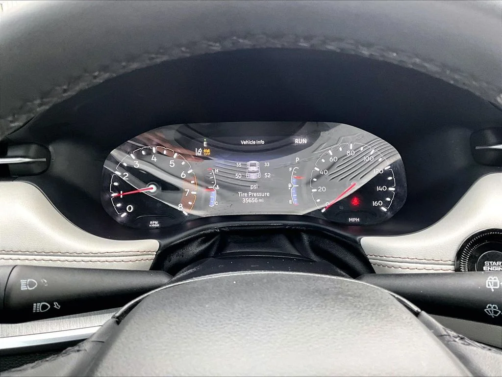 Used 2025 White Jeep Limited image 17