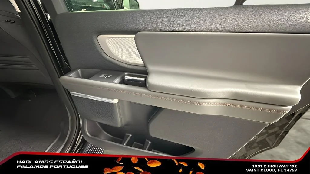 Used 2025  Ford Active image 35