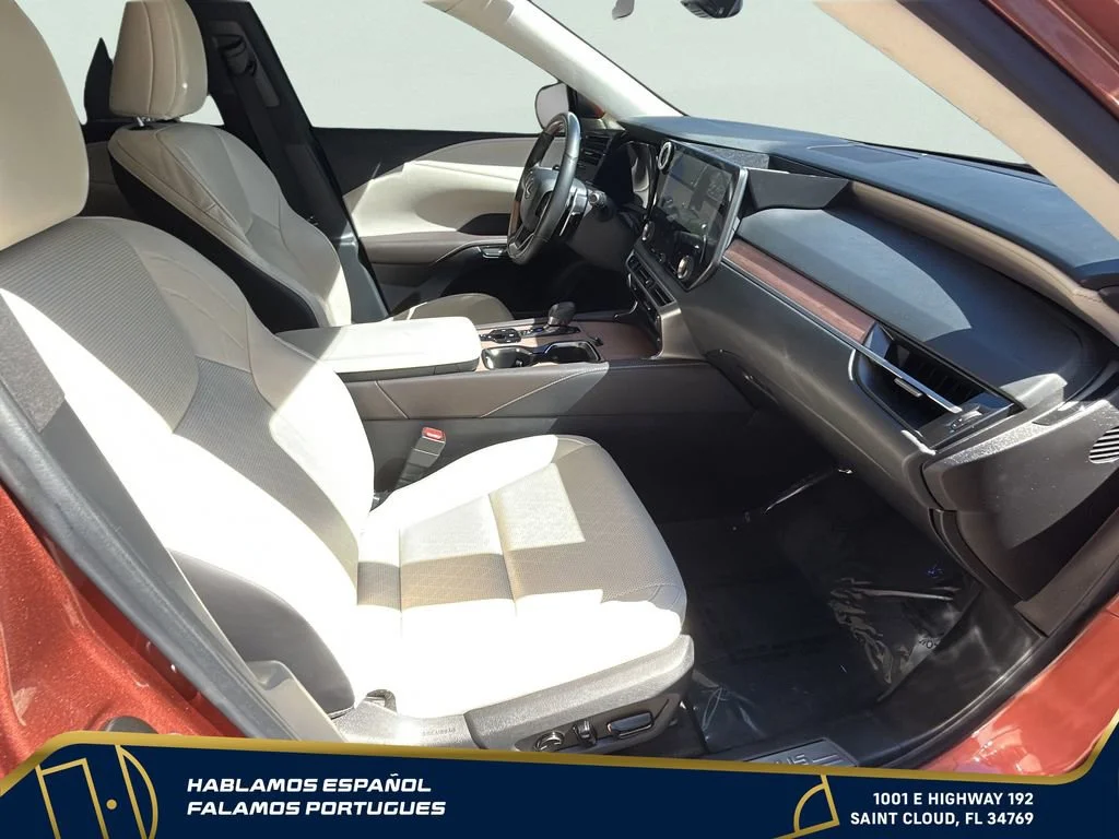 Used 2023  Lexus RX 350 image 35