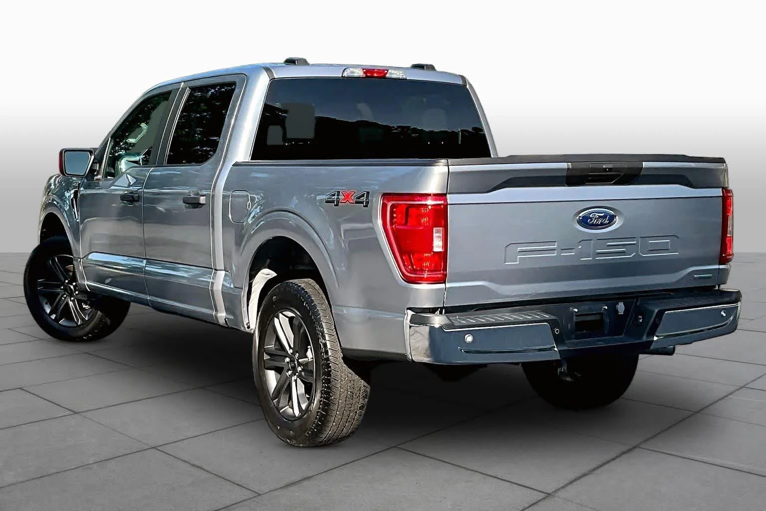 Used 2023 Iconic Silver Metallic Ford XLT image 22