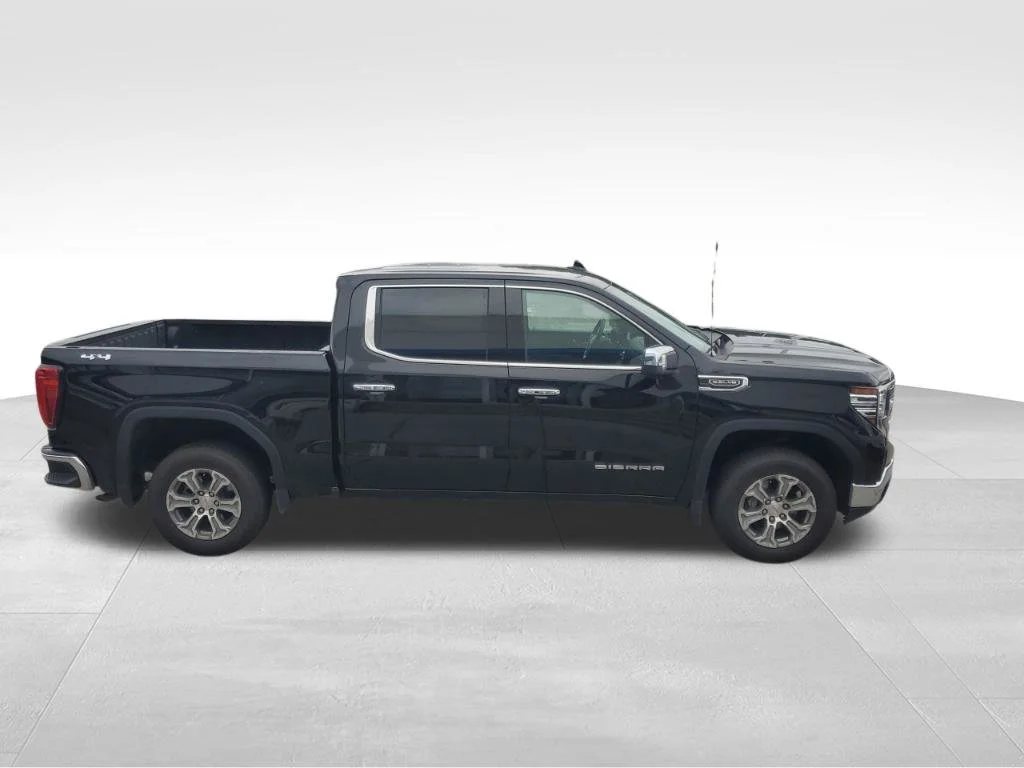 Used 2025 Black GMC SLT image 11