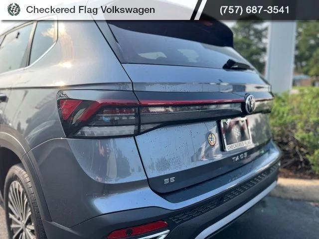 Used 2025 Platinum Gray Metallic Volkswagen 1.5T SE image 9
