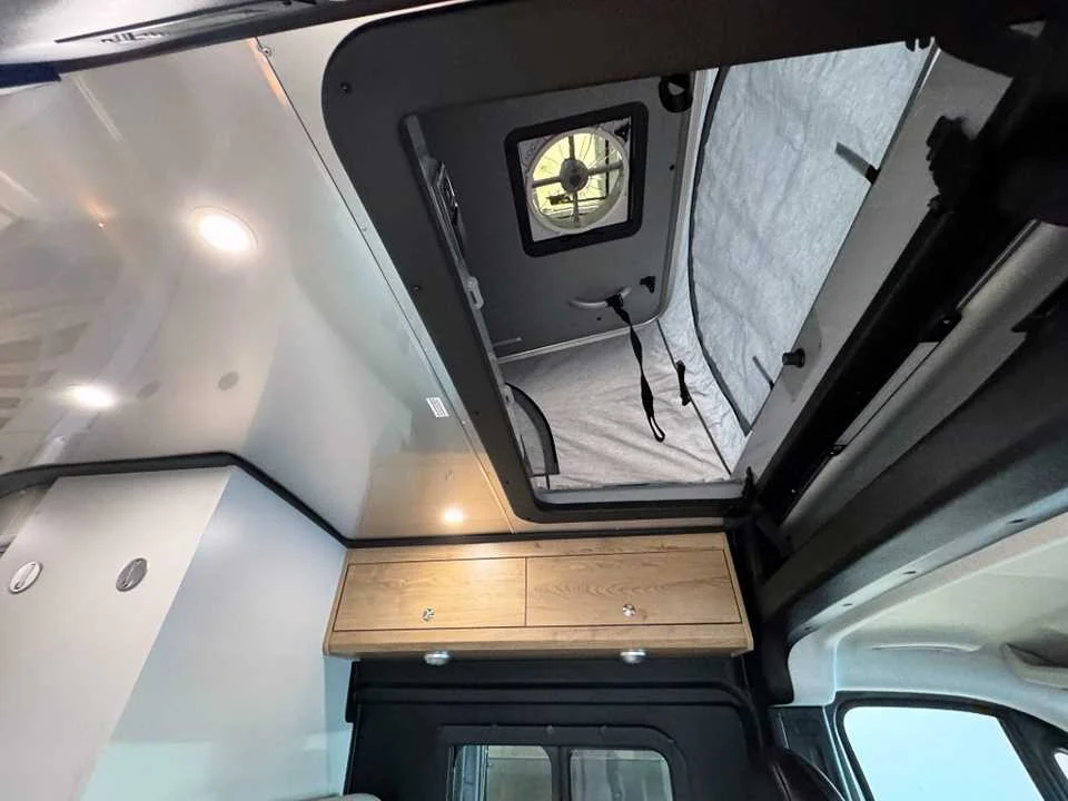 New 2026 GRANITE CRYSTAL METALLIC AIRSTREAM  image 23