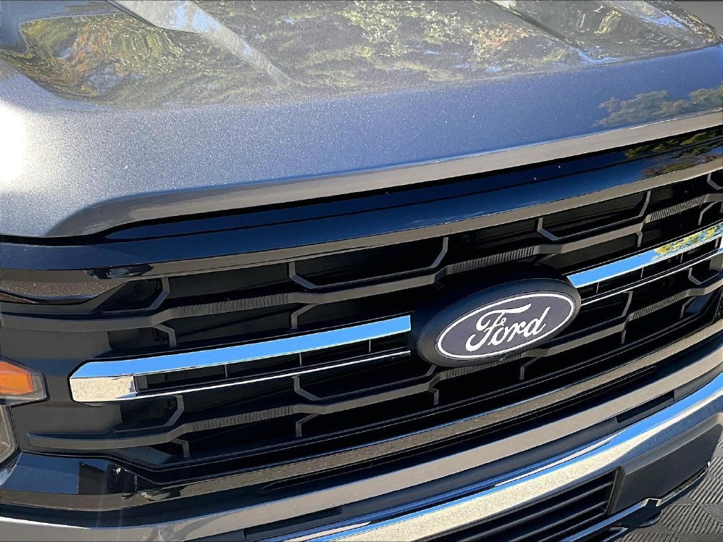 Used 2024 Gray Ford XLT image 33