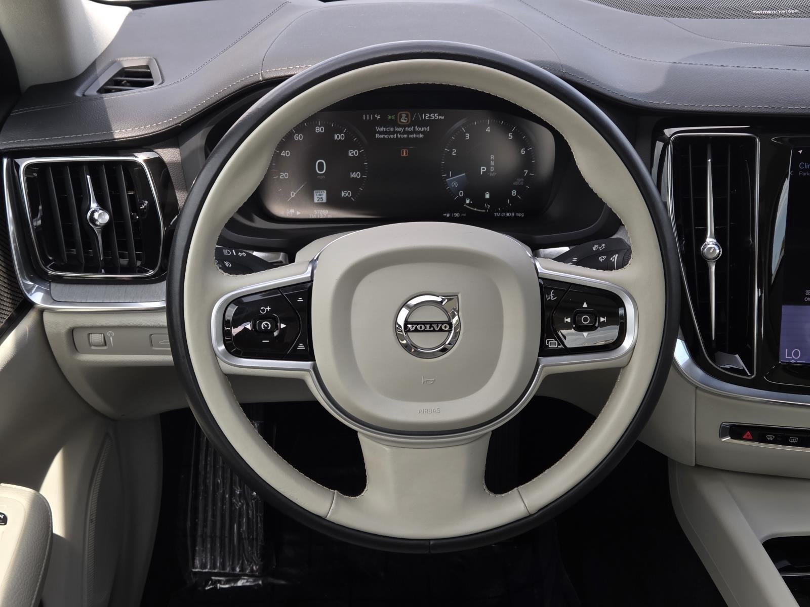 Used 2022 Crystal White Metallic Volvo Inscription image 16