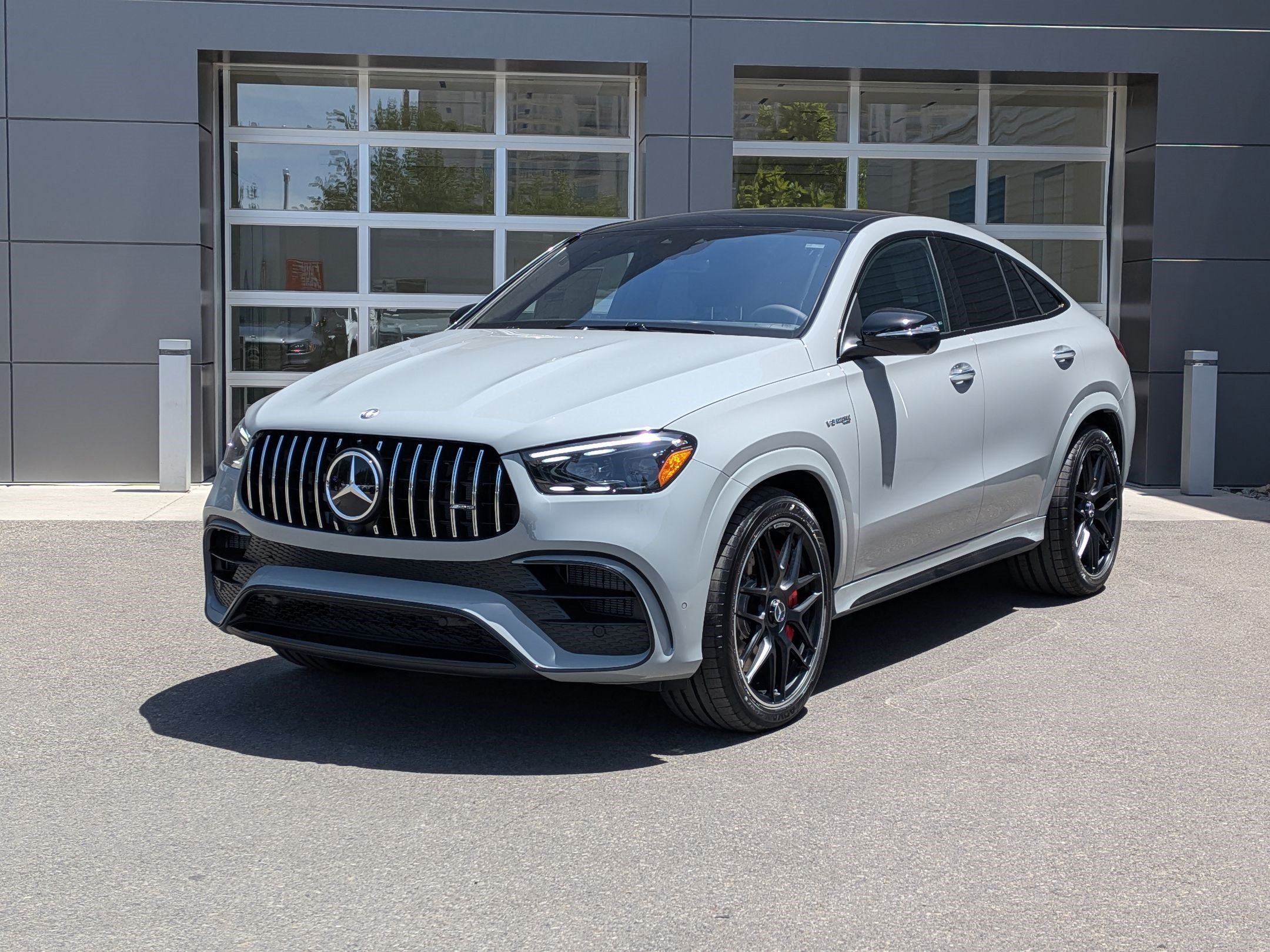 New 2026 MANUFAKTUR Alpine Grey Mercedes-Benz AMG® GLE 63 S image 8